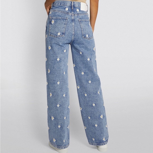 Sandro Flower Embroidered Ankle Jeans in Blue Jean Size 40 - Picture 4 of 13